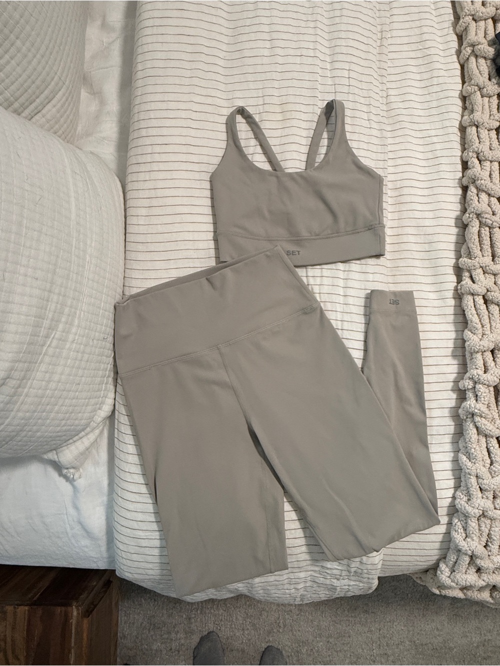 SET Active Light Gray Performance Leggings - Luxeform Fabric